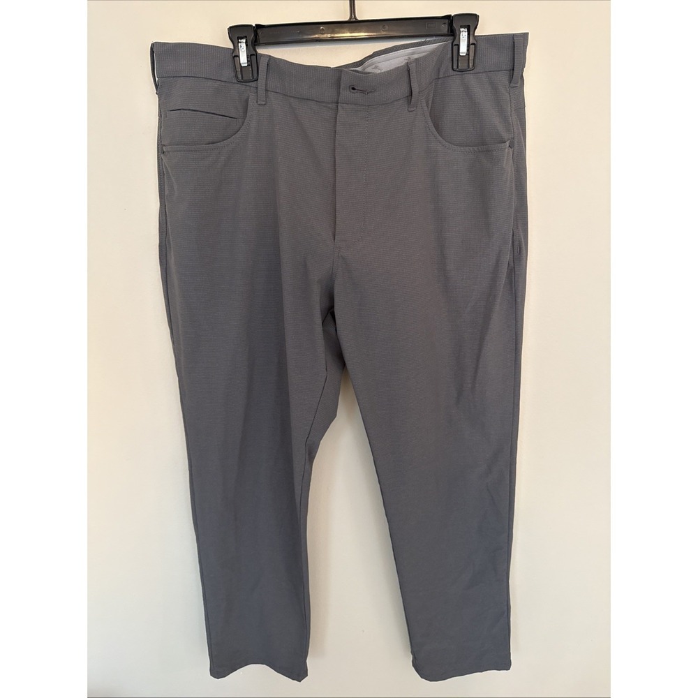 Tommy Bahama Mens Flat Front Stretch Golf Pants Size 38 X30 Gray